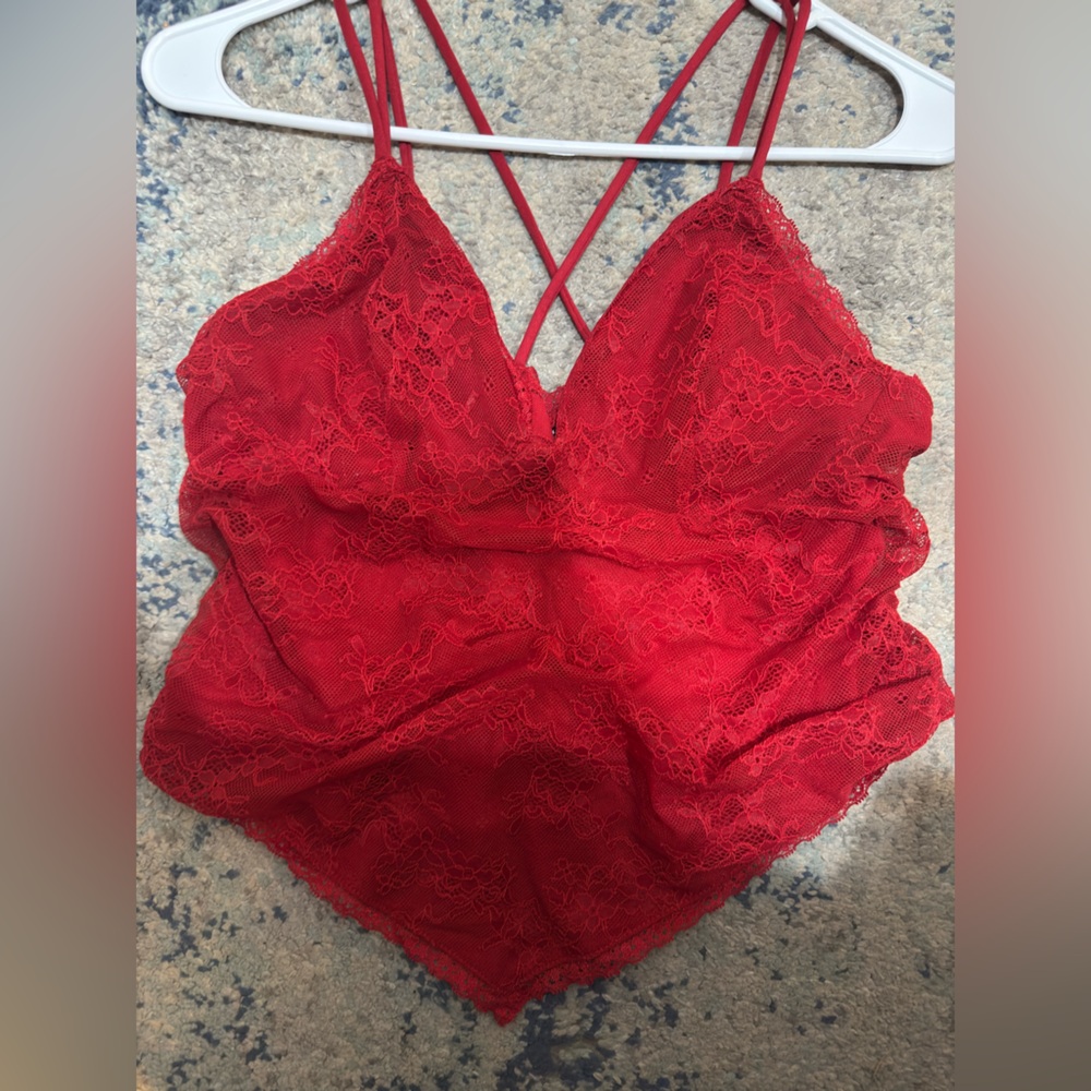 Lace red garage top